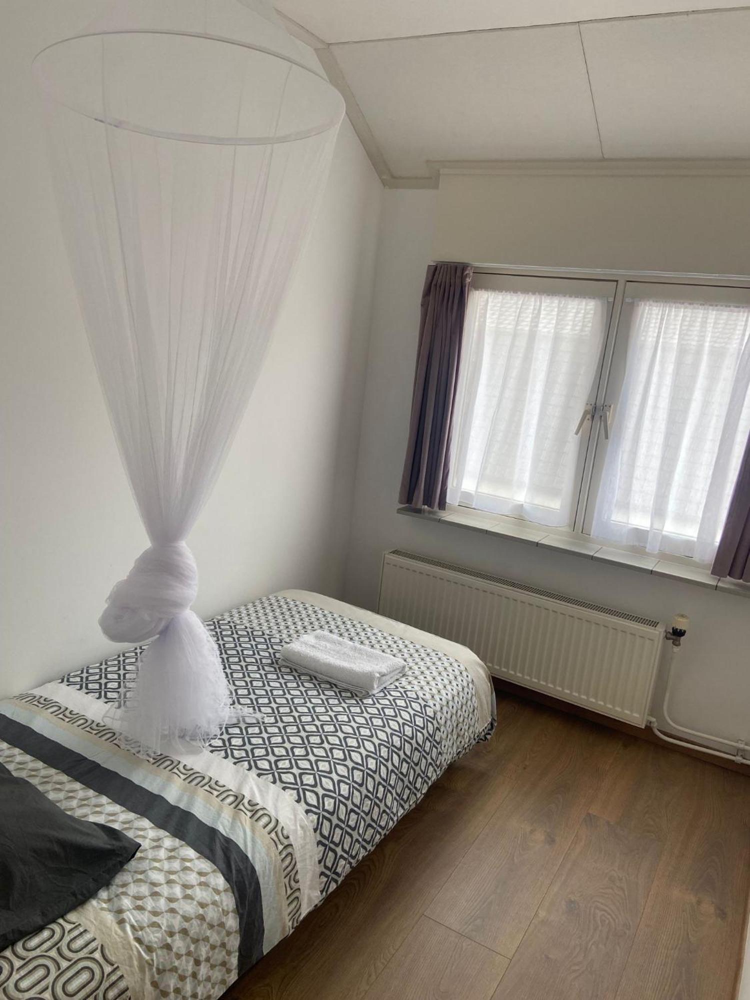 Aangename En Zeer Rustig Gelegen Vakantiewoning Westdorpe Zewnętrze zdjęcie